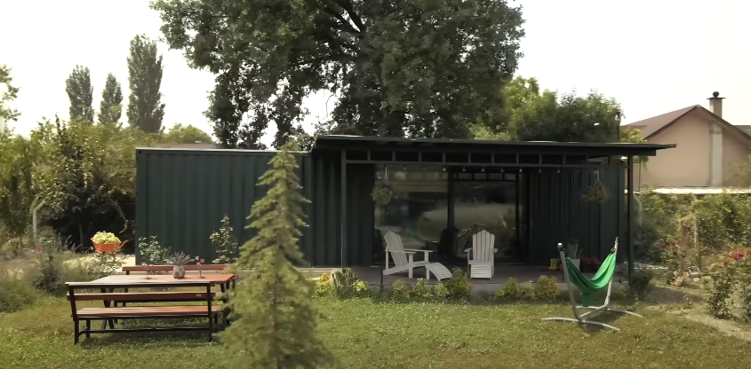 Tiny House Bursa - Transforming a Container into a Cozy, Sustainable Home