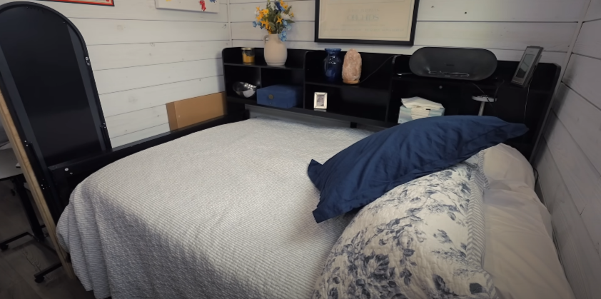 A Journey into Minimalism: Susan's Tiny Home Experience