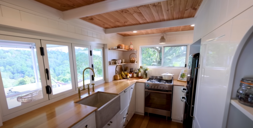 Achieving the Tiny House Homestead Dream: A Family's Journey in Queensland